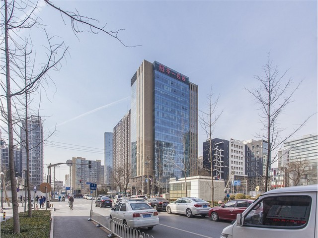 上海**秀场场地价格行情